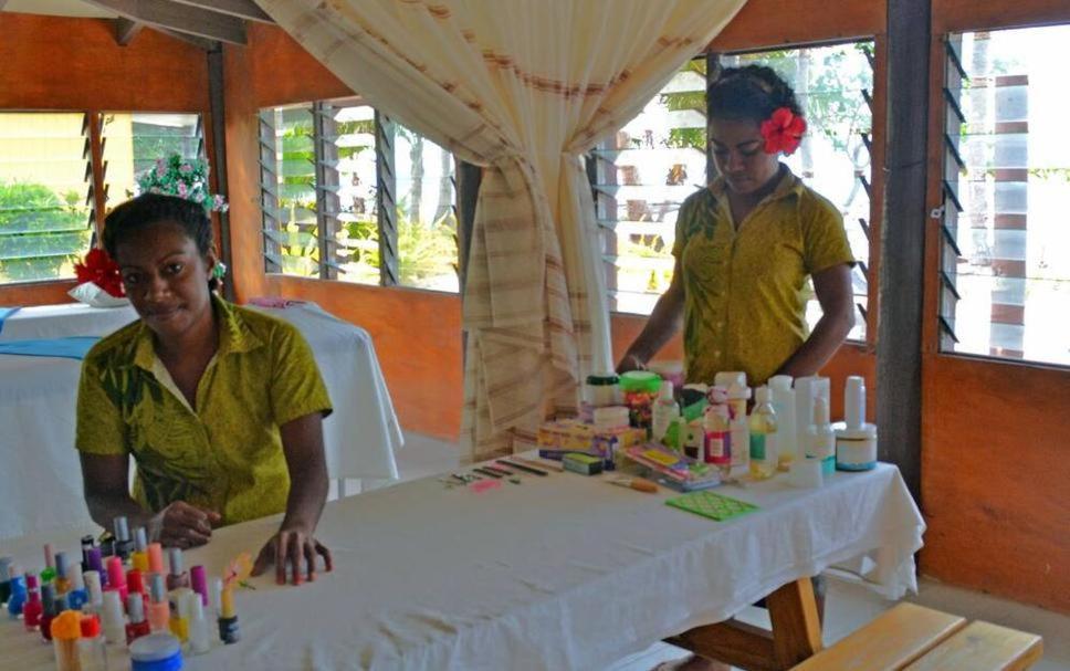 Ratu Kini Dive & Stay Mana Island Exterior foto