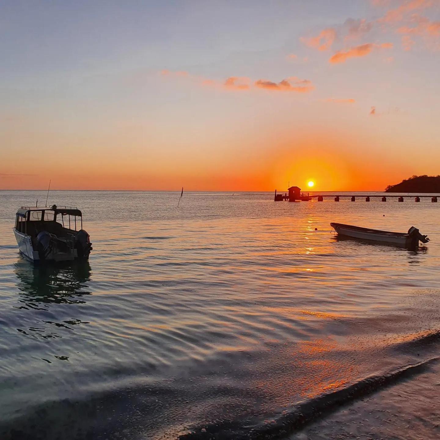 Ratu Kini Dive & Stay Mana Island Exterior foto
