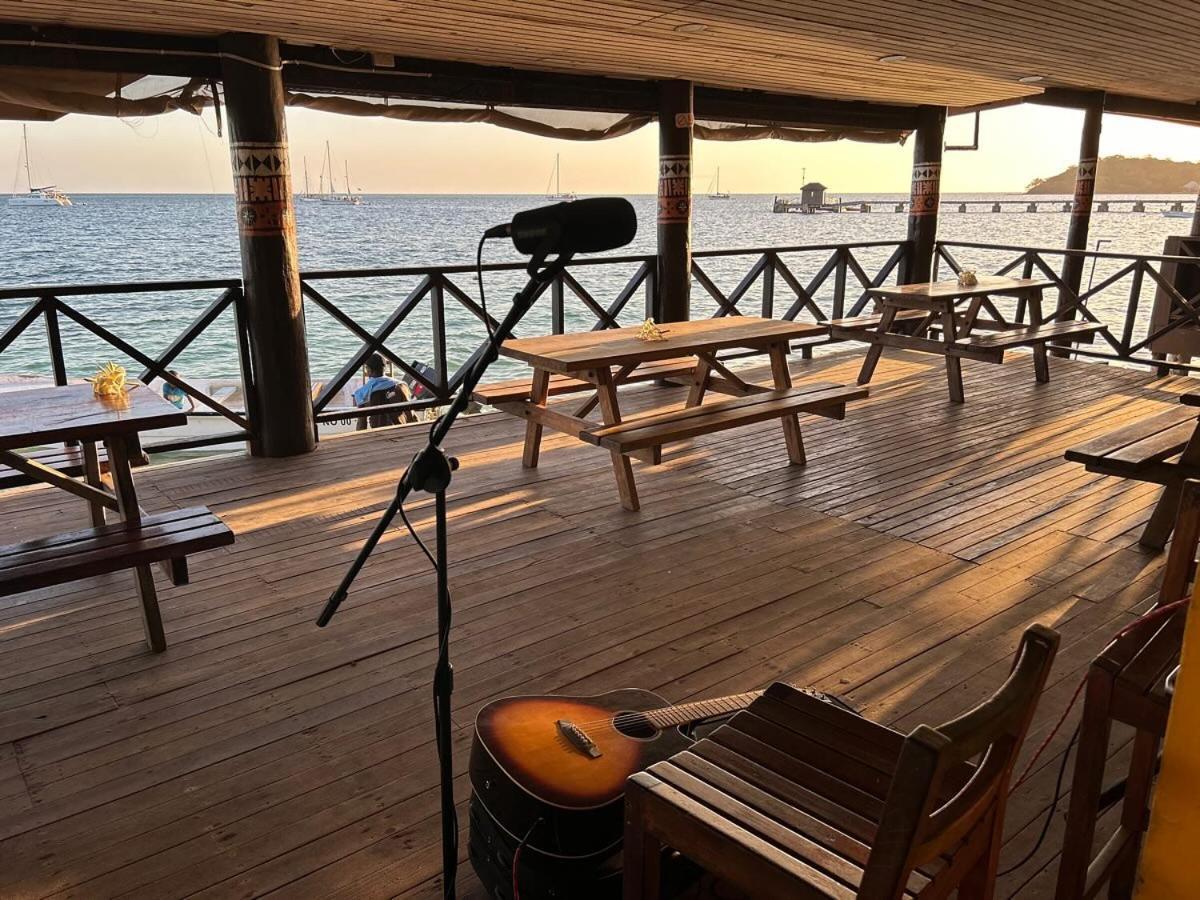 Ratu Kini Dive & Stay Mana Island Exterior foto