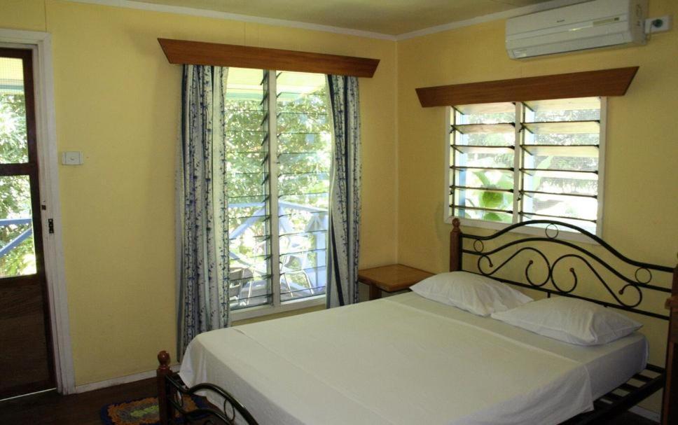 Ratu Kini Dive & Stay Mana Island Exterior foto