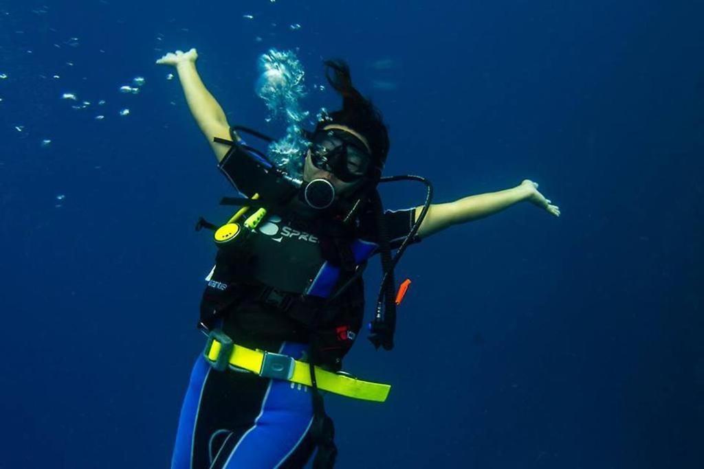 Ratu Kini Dive & Stay Mana Island Exterior foto