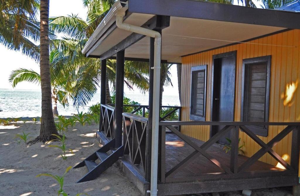 Ratu Kini Dive & Stay Mana Island Exterior foto